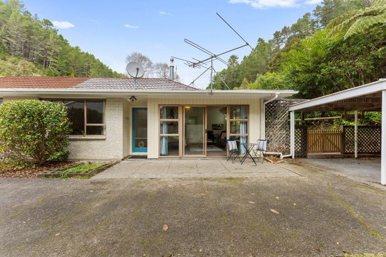 Photo of property in 2/110 Pinehaven Road, Pinehaven, Upper Hutt, 5019