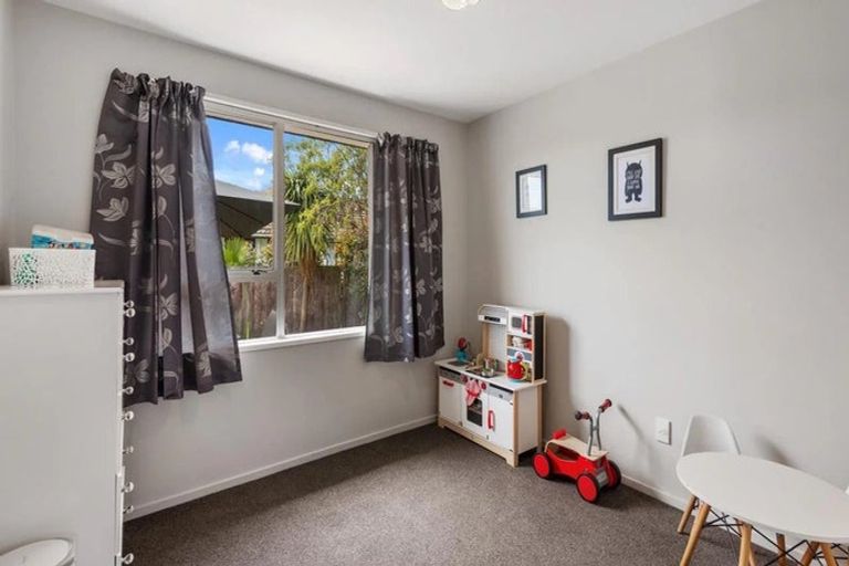 Photo of property in 4 Thorness Street, Avondale, Christchurch, 8061