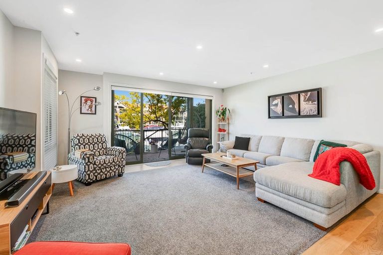 Photo of property in 41 Waterside Crescent, Gulf Harbour, Whangaparaoa, 0930
