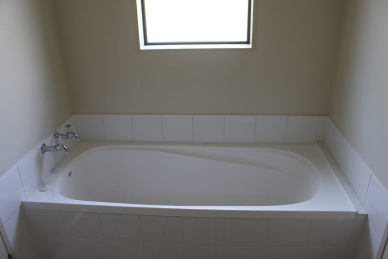 Photo of property in 96b Montgomery Avenue, Karori, Wellington, 6012