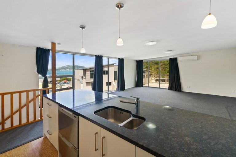 Photo of property in 3 Fore Street, Kaiwharawhara, Wellington, 6035