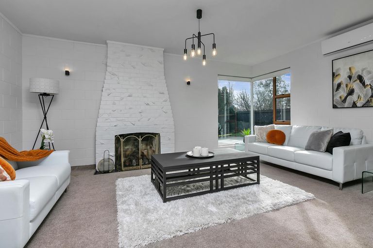 Photo of property in 192 Henderson Valley Road, Henderson, Auckland, 0612