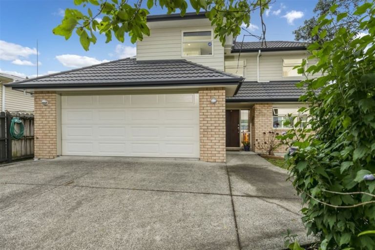 Photo of property in 74a Buscomb Avenue, Henderson, Auckland, 0610