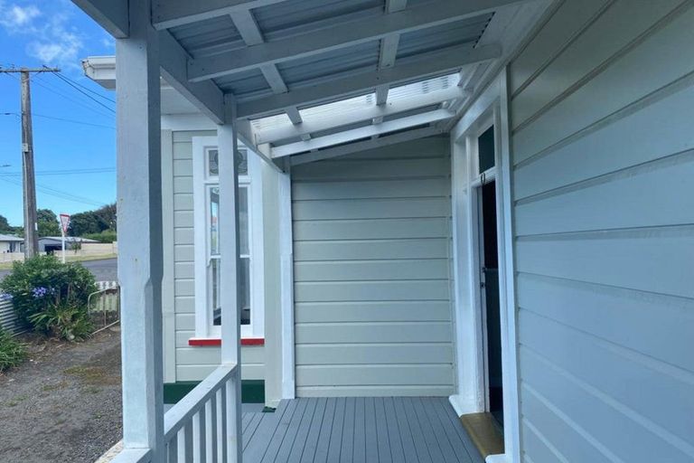Photo of property in 20 Cambridge Street, Patea, 4520