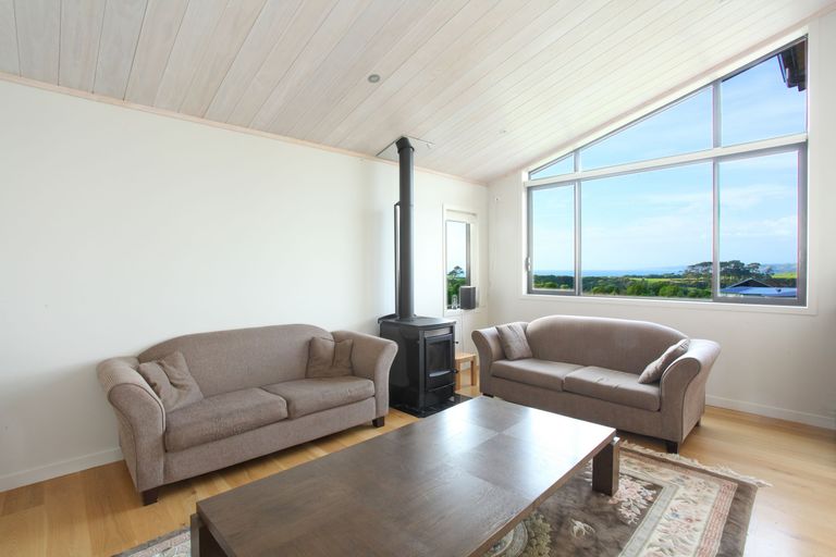 Photo of property in 65 Te Ahiawa Road, Raglan, 3297