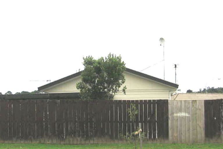 Photo of property in 72 Luanda Drive, Ranui, Auckland, 0612