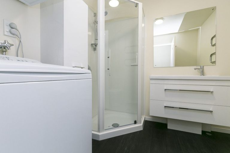 Photo of property in Victoria Villas, 23/35 Pirie Street, Mount Victoria, Wellington, 6011