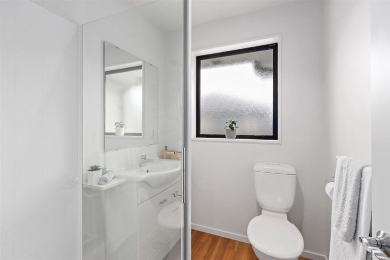 Photo of property in 8 Cris Lodge Courts, Hornby, Christchurch, 8042