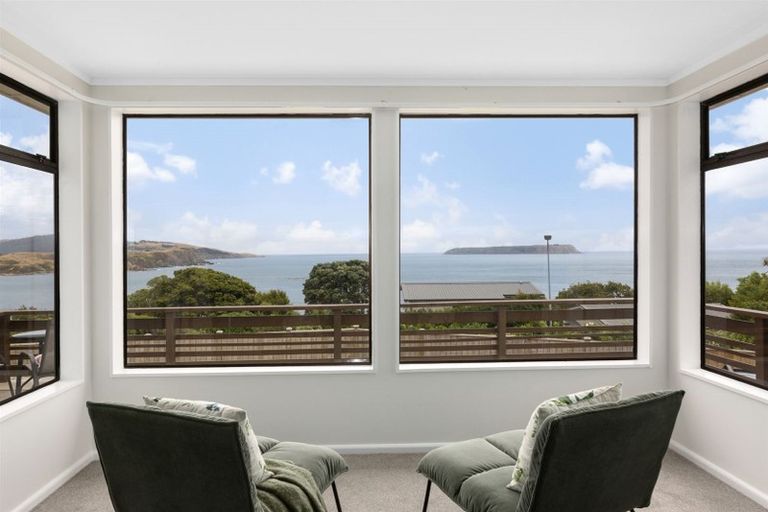 Photo of property in 77 Motuhara Road, Plimmerton, Porirua, 5026