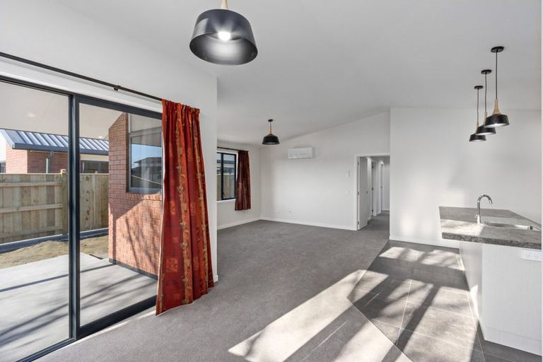 Photo of property in 5 Jeffares Place, Taradale, Napier, 4112