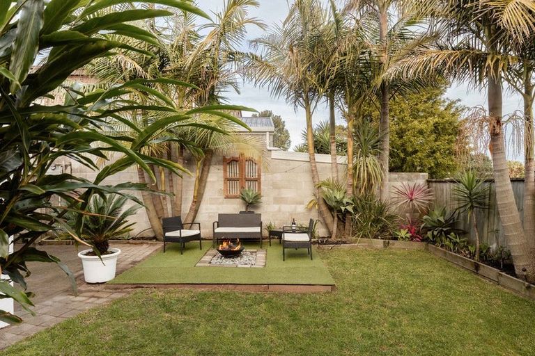 Photo of property in 230 Oceanbeach Road, Mount Maunganui, 3116