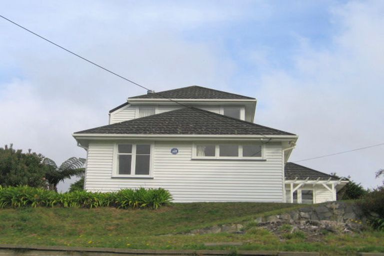 Photo of property in 29 Larsen Crescent, Tawa, Wellington, 5028