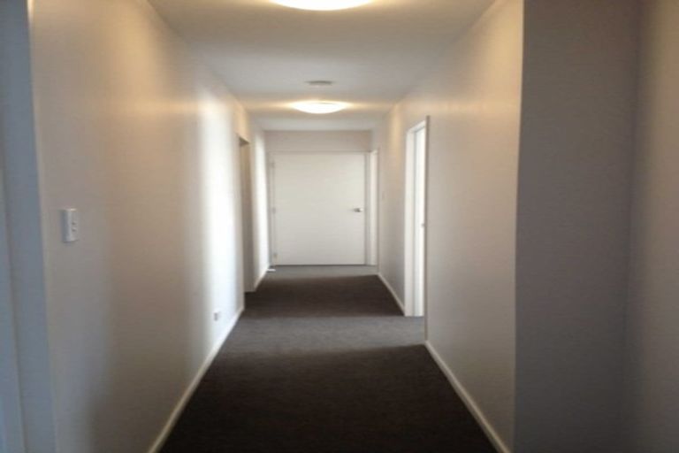 Photo of property in 106 Popokatea Drive, Takanini, 2112