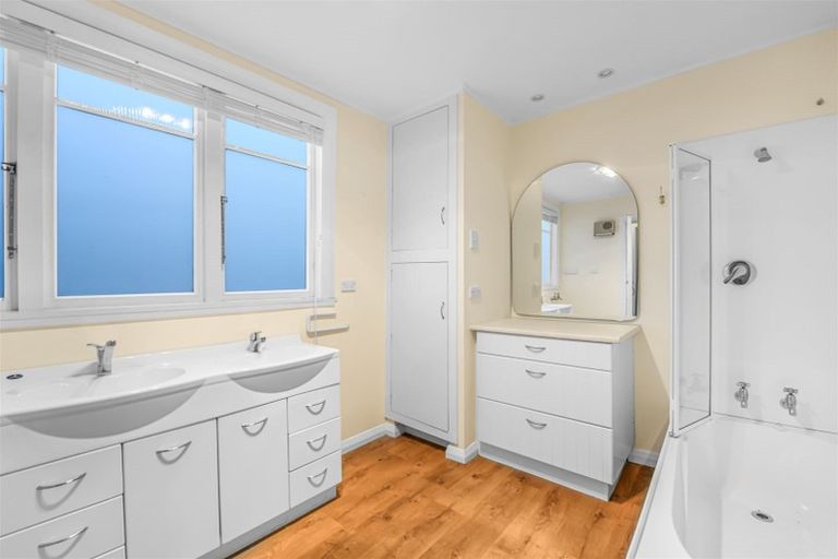 Photo of property in 17 Fifeshire Crescent, Stepneyville, Nelson, 7010