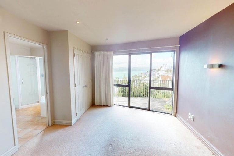 Photo of property in 14 Palliser Road, Roseneath, Wellington, 6011