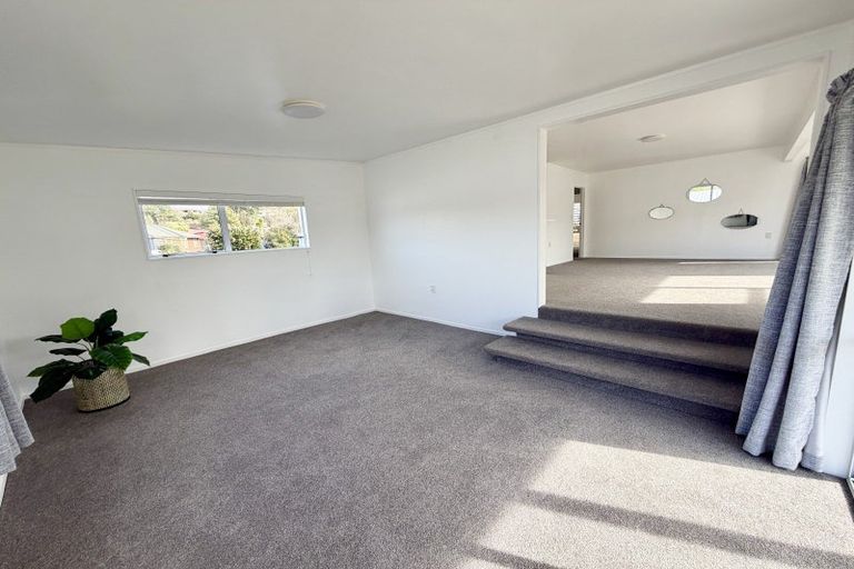 Photo of property in 8 Fantome Place, Whalers Gate, New Plymouth, 4310