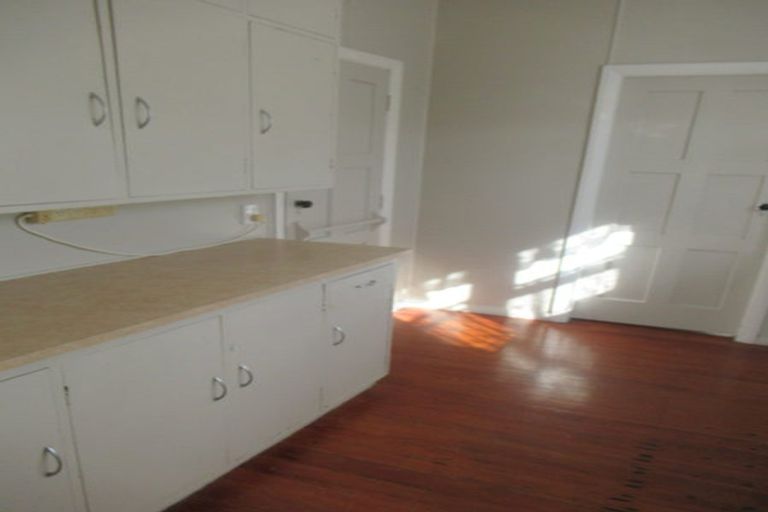 Photo of property in 27 Hall Crescent, Epuni, Lower Hutt, 5011