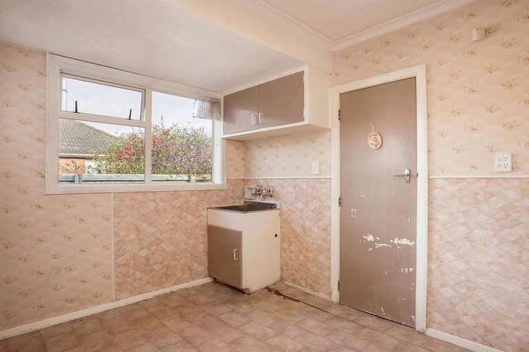 Photo of property in 16 Basingstoke Street, Aranui, Christchurch, 8061