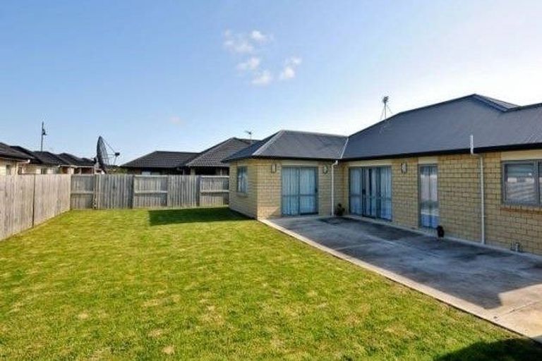 Photo of property in 22 Hector Drive, Rototuna North, Hamilton, 3210