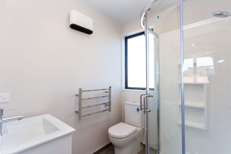 Photo of property in 2/42 Peverel Street, Riccarton, Christchurch, 8041