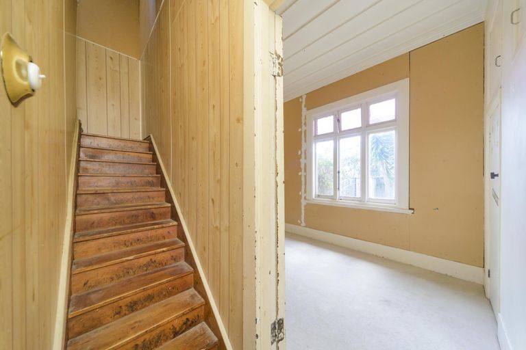 Photo of property in 11 Rosalie Terrace, Kelvin Grove, Palmerston North, 4414