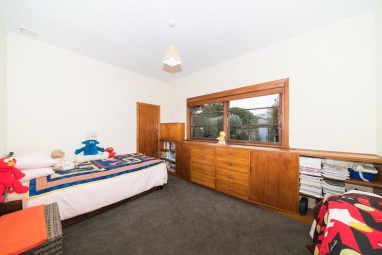 Photo of property in 10 Awatea Terrace, Hokowhitu, Palmerston North, 4410