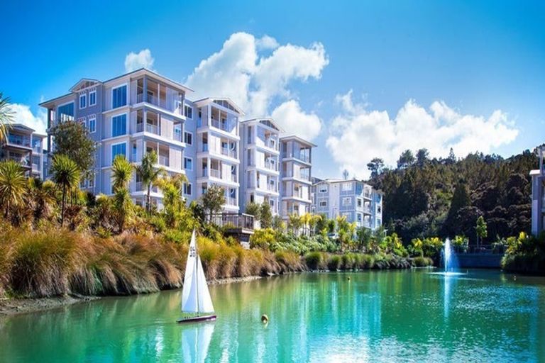 Photo of property in 75 Panorama Heights, Orewa, 0931