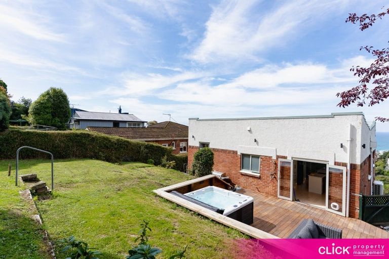 Photo of property in 28 Seaview Terrace, Kew, Dunedin, 9012