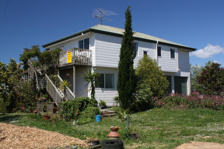 Photo of property in 896a Miranda Road, Pukorokoro / Miranda, Miranda, 2473