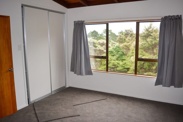 Photo of property in 121 Forest Hill Road, Henderson, Auckland, 0612