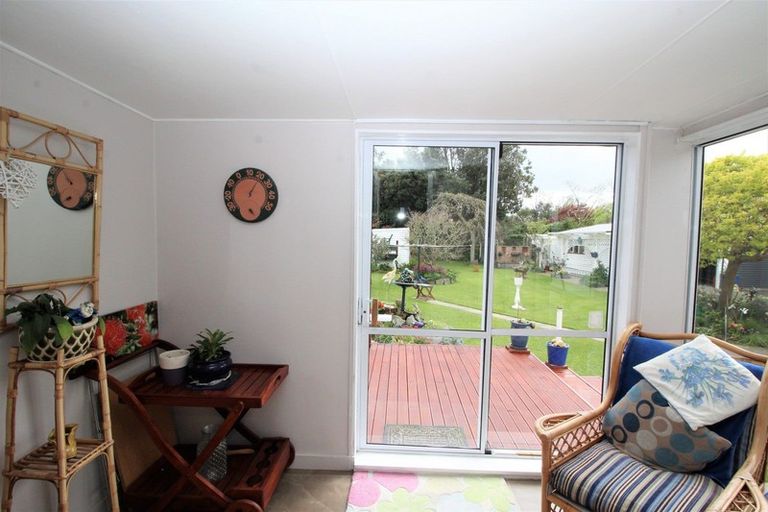 Photo of property in 19 Bowen Street, Woodville, 4920