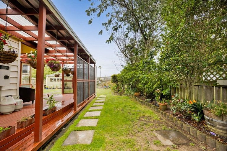 Photo of property in 15 Gilbert Street, Kakaramea, Patea, 4598