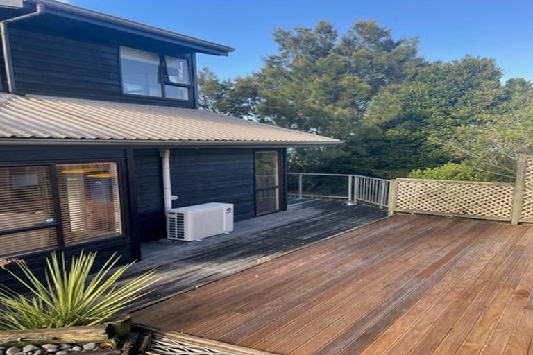Photo of property in 2/166 Rangatira Road, Beach Haven, Auckland, 0626