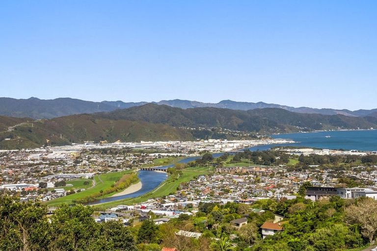 Photo of property in 23b Eastview Grove, Normandale, Lower Hutt, 5010