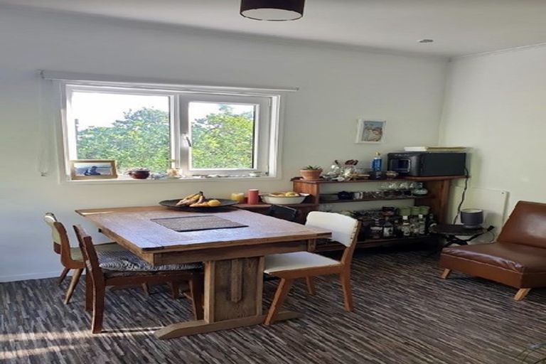 Photo of property in 56 Shelly Bay Road, Maupuia, Wellington, 6022