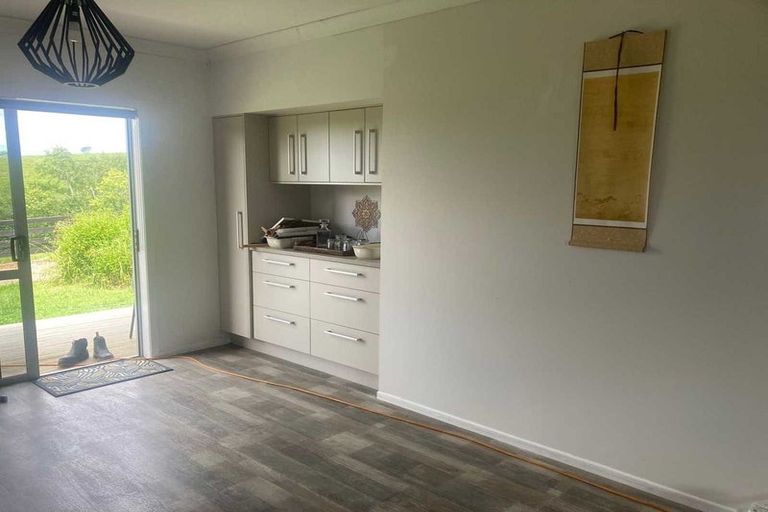 Photo of property in 18 Nukuroa Road, Oruawharo, Wellsford, 0975