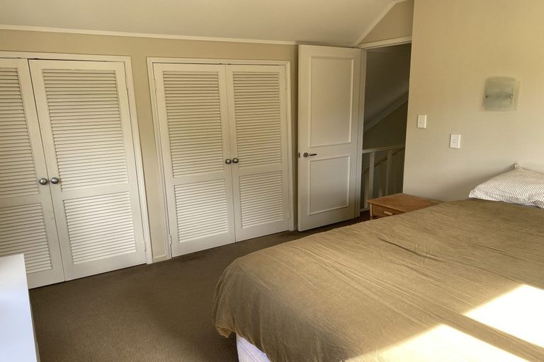 Photo of property in 1/2 Heathcote Road, Castor Bay, Auckland, 0620