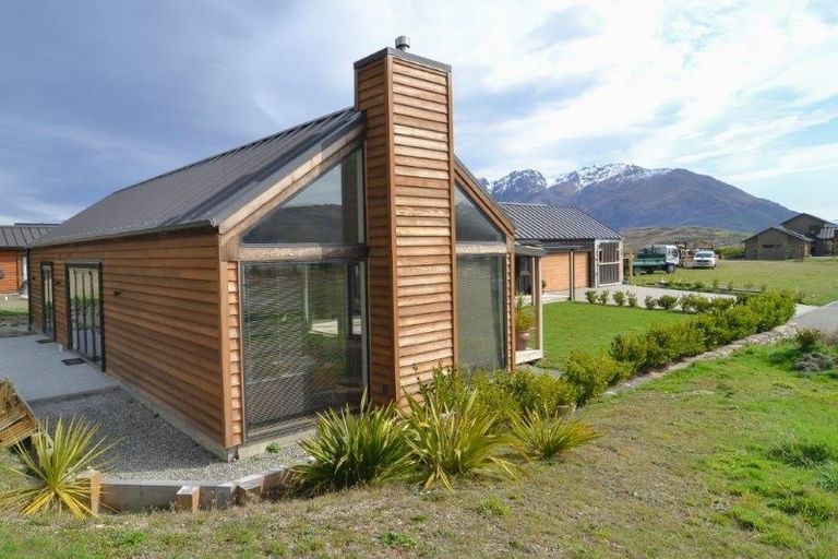 Photo of property in 7 Glenfiddich Road, Jacks Point, Queenstown, 9371