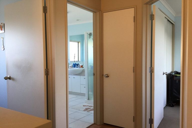 Photo of property in 38 Espalier Drive, Henderson, Auckland, 0612