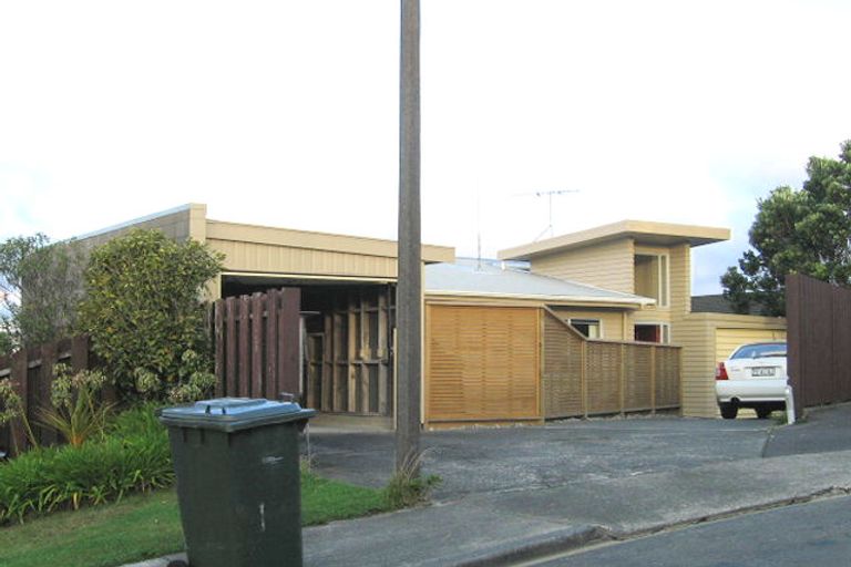 Photo of property in 5 Hillview Crescent, Paparangi, Wellington, 6037