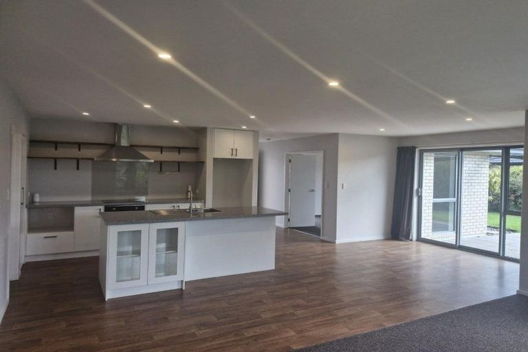 Photo of property in 15a Frederick Place, Whalers Gate, New Plymouth, 4310