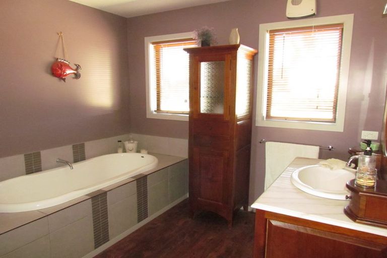 Photo of property in 115 Letts Gully Road, Letts Gully, Alexandra, 9393