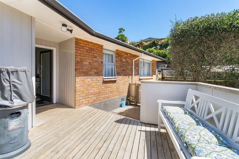 Photo of property in 6 Carlton Terrace, Westown, New Plymouth, 4310