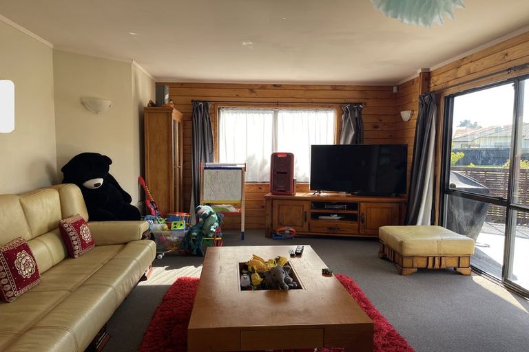 Photo of property in 19 Dana Place, Somerville, Auckland, 2014