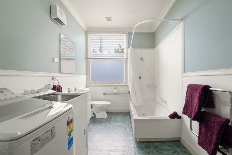 Photo of property in 1 Coach Road, Fairfield, Dunedin, 9018