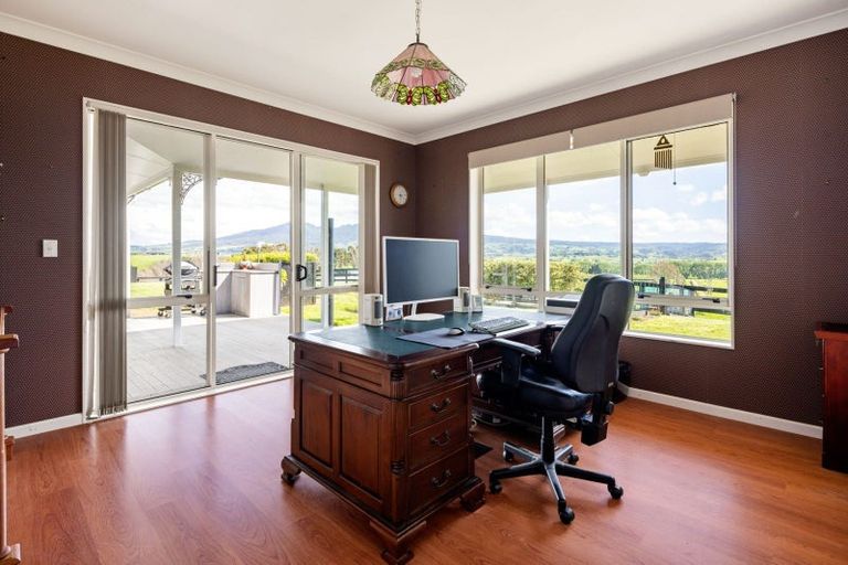 Photo of property in 300 Grove Road, Te Pahu, Hamilton, 3285