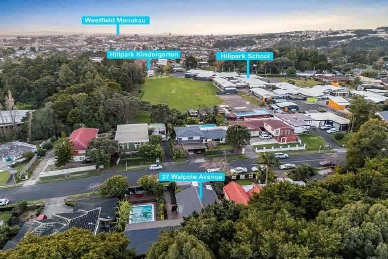 Photo of property in 27 Walpole Avenue, Hillpark, Auckland, 2102