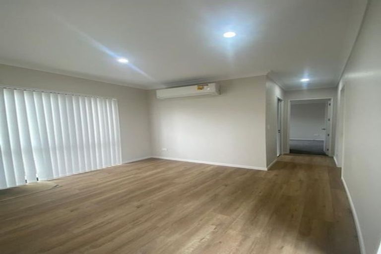 Photo of property in 26 Tinaku Road, Flat Bush, Auckland, 2019