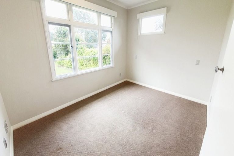 Photo of property in 210 Onewa Road, Birkenhead, Auckland, 0626