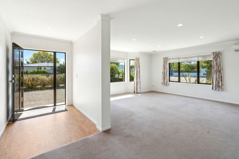 Photo of property in 12 Howard Street, Carterton, 5713